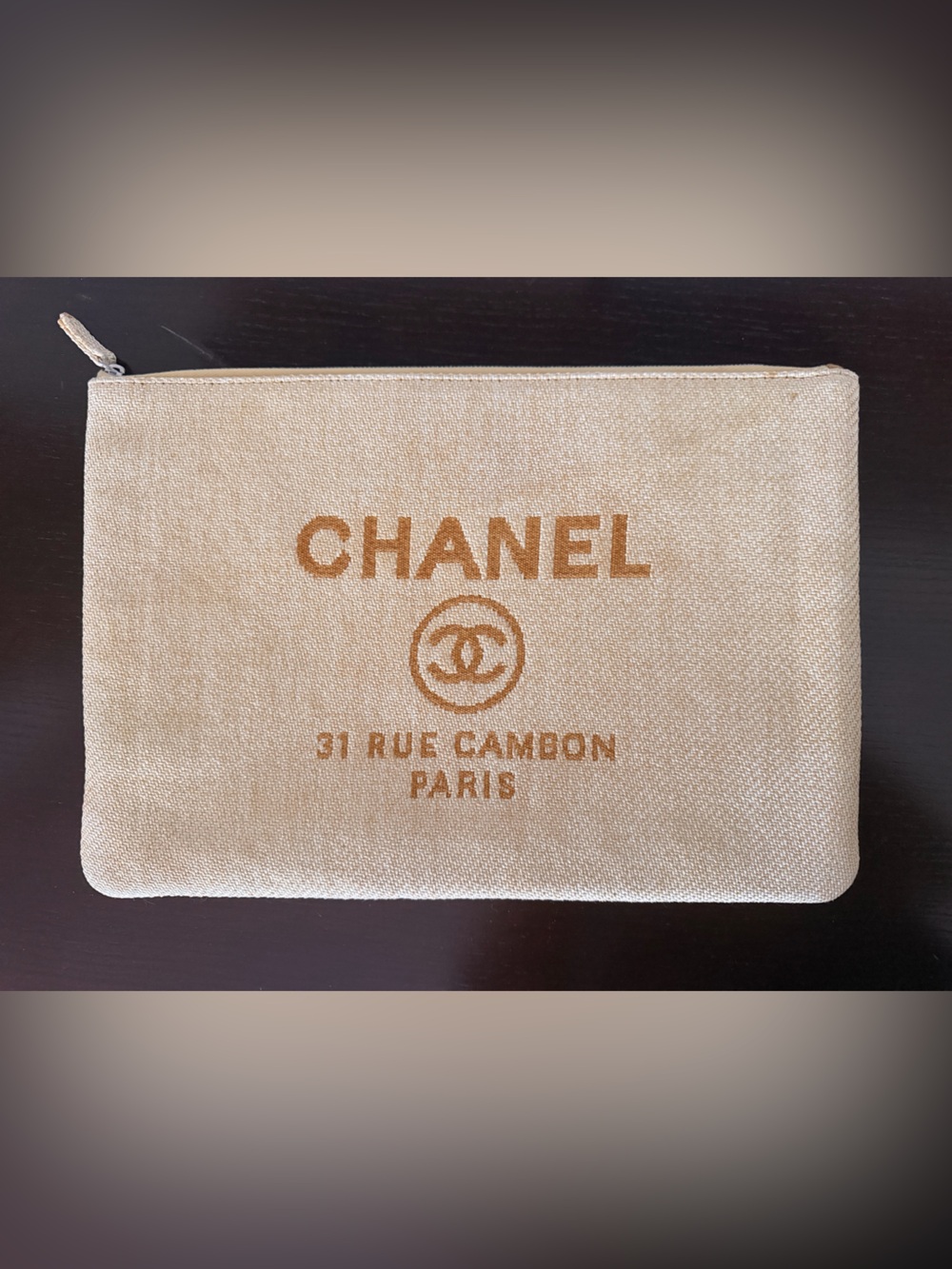 CHANEL Deauville Gold Raffia Large O-Case / Flat Clutch 31 Rue Cambon Paris COA